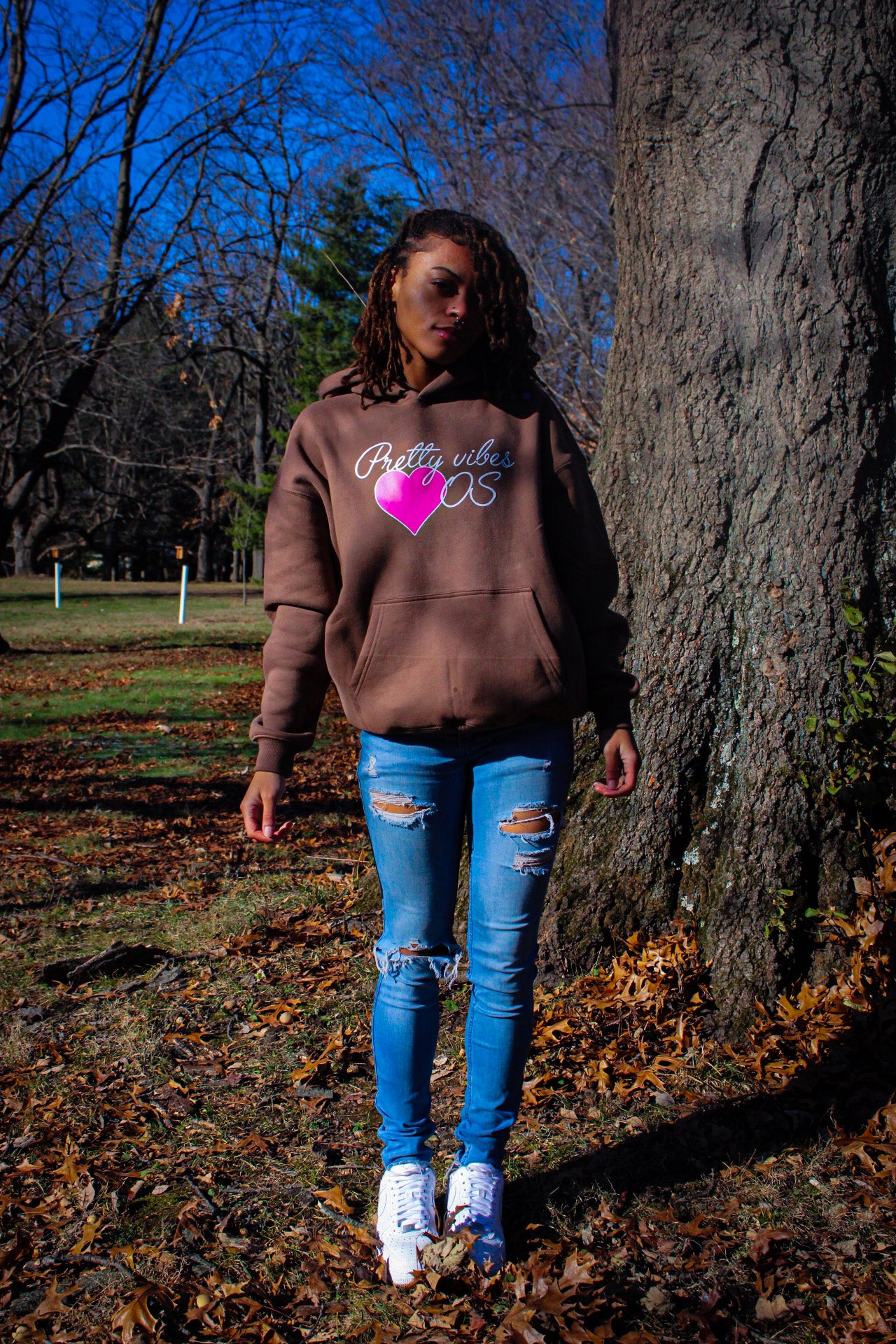 PRETTY VIBES HOODIE