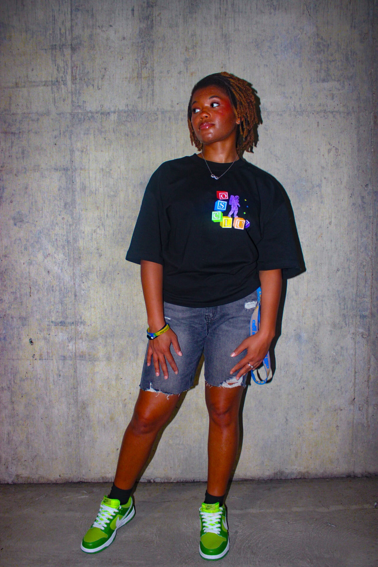 OS CLUB ESSENTIAL TEE (BLACK)